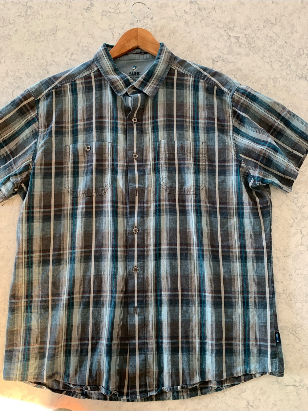Kuhl men’s causal short sleeve button up shirt